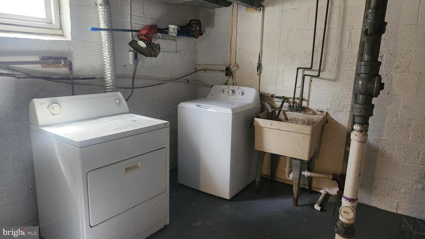 27 Hudson St Property Photo 16