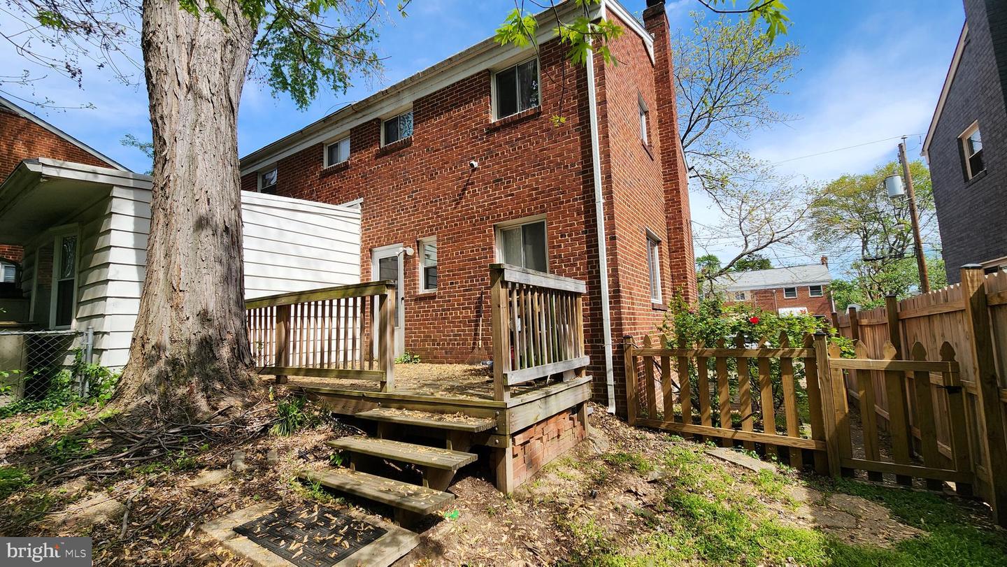 27 Hudson St Property Photo 18
