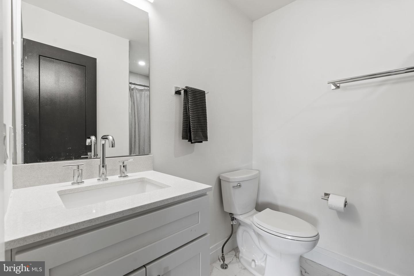 100 W Taylor Run Pkwy W #6 Property Photo 2