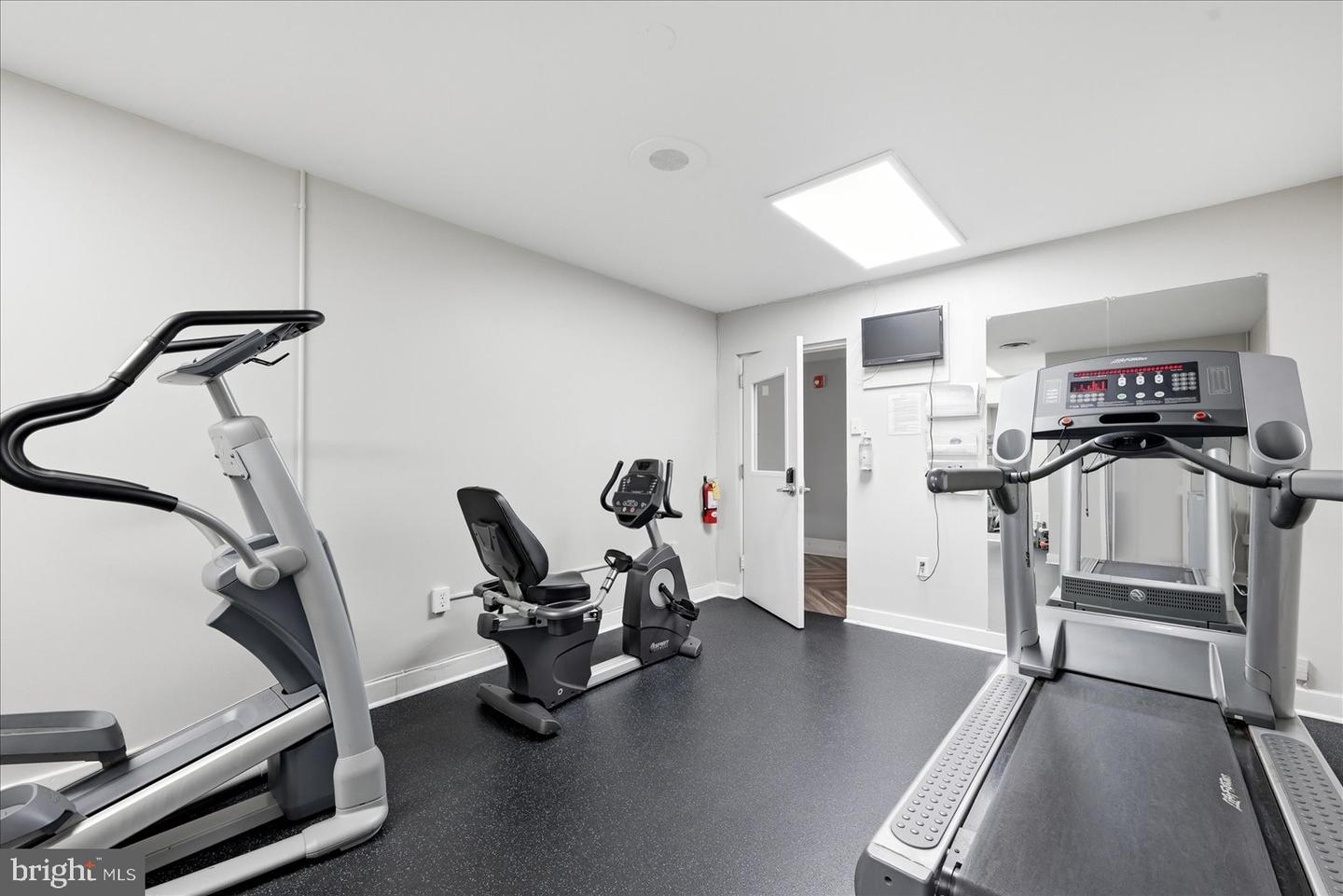 5300 Holmes Run Pkwy #1418 Property Photo 33