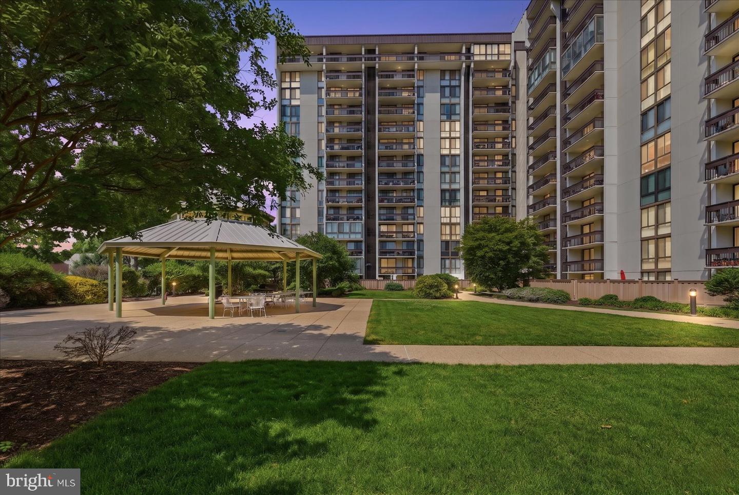 5300 Holmes Run Pkwy #1418 Property Photo 39