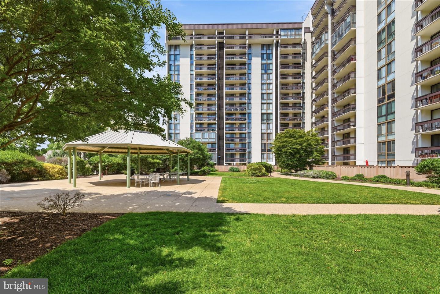 5300 Holmes Run Pkwy #1418 Property Photo 40