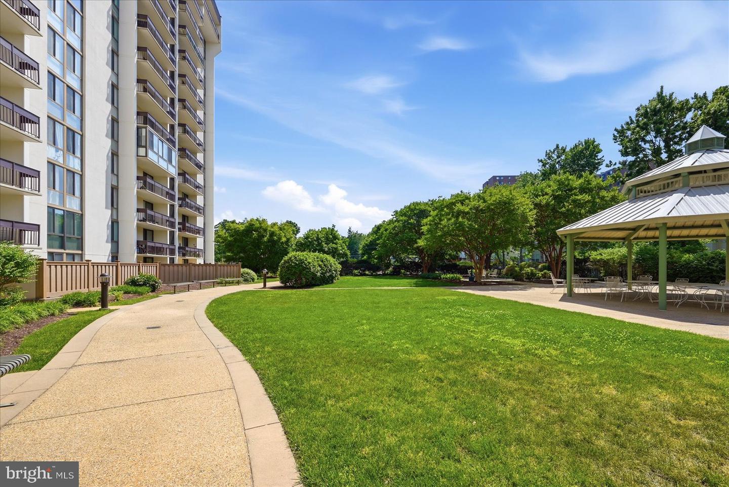 5300 Holmes Run Pkwy #1418 Property Photo 42