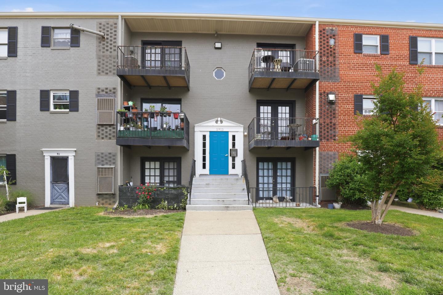 5913 MAYFLOWER CT #101 Property Photo 1