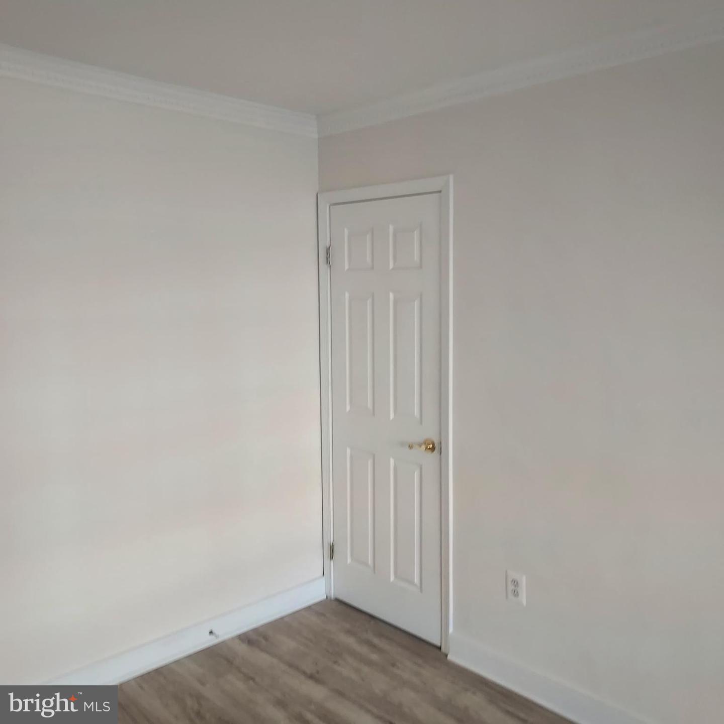 610 Madison St #200 Property Photo 2