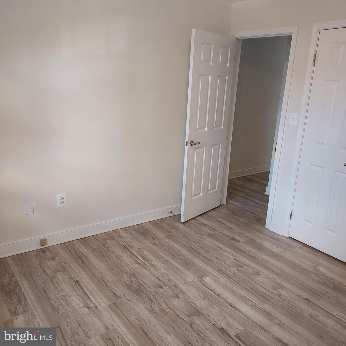610 Madison St #200 Property Photo 4