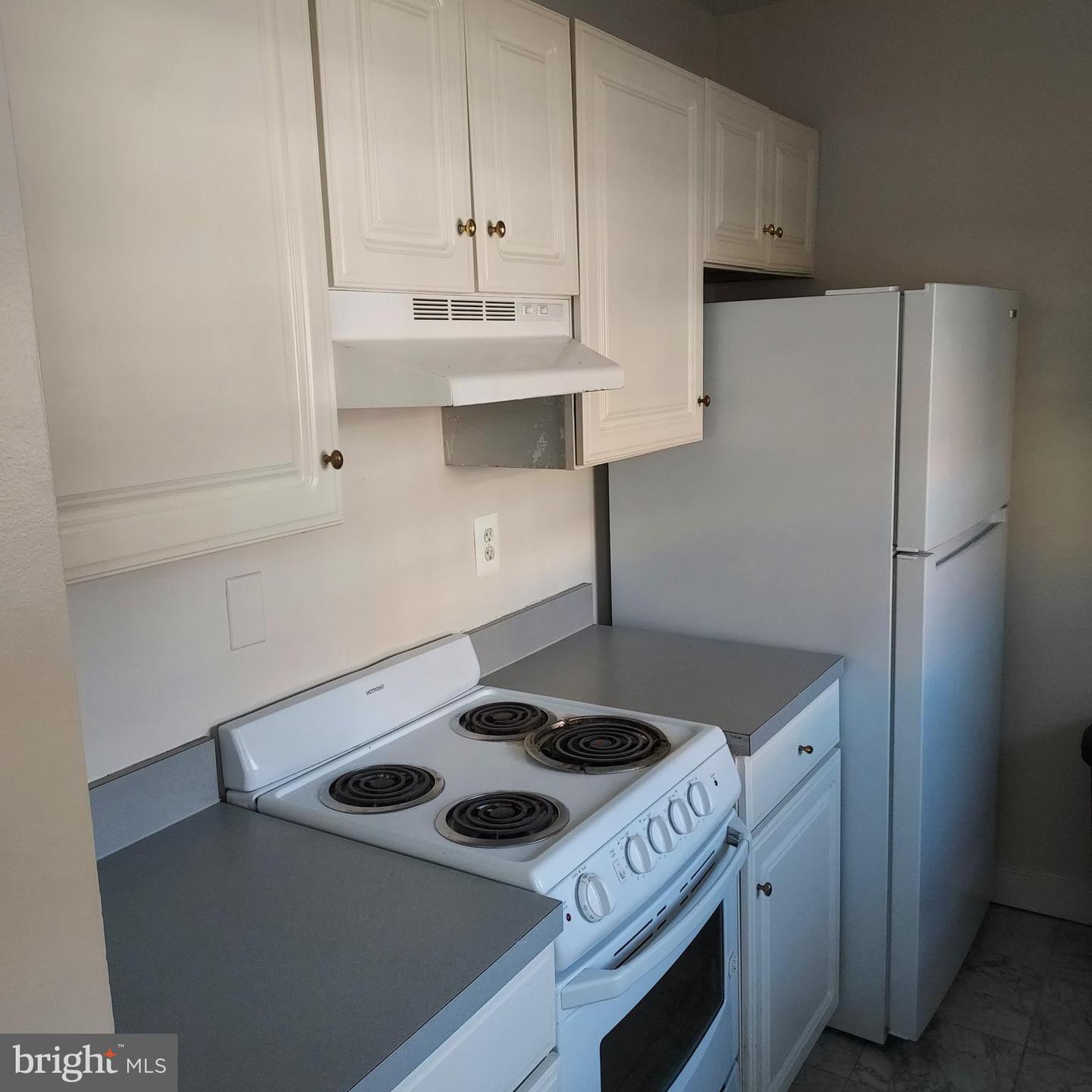 610 Madison St #200 Property Photo 5