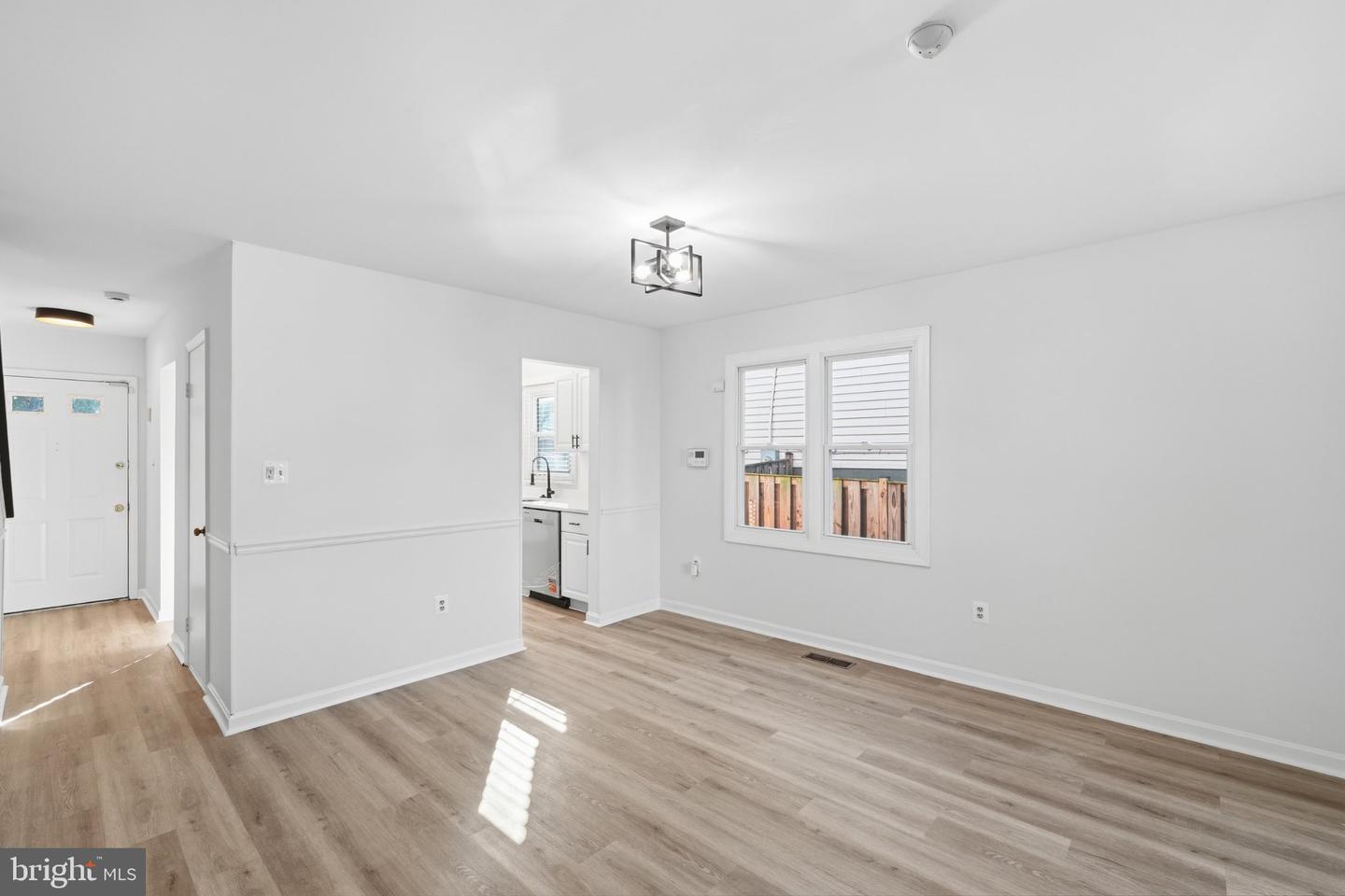 9 Leadbeater St #1/2 Property Photo 3
