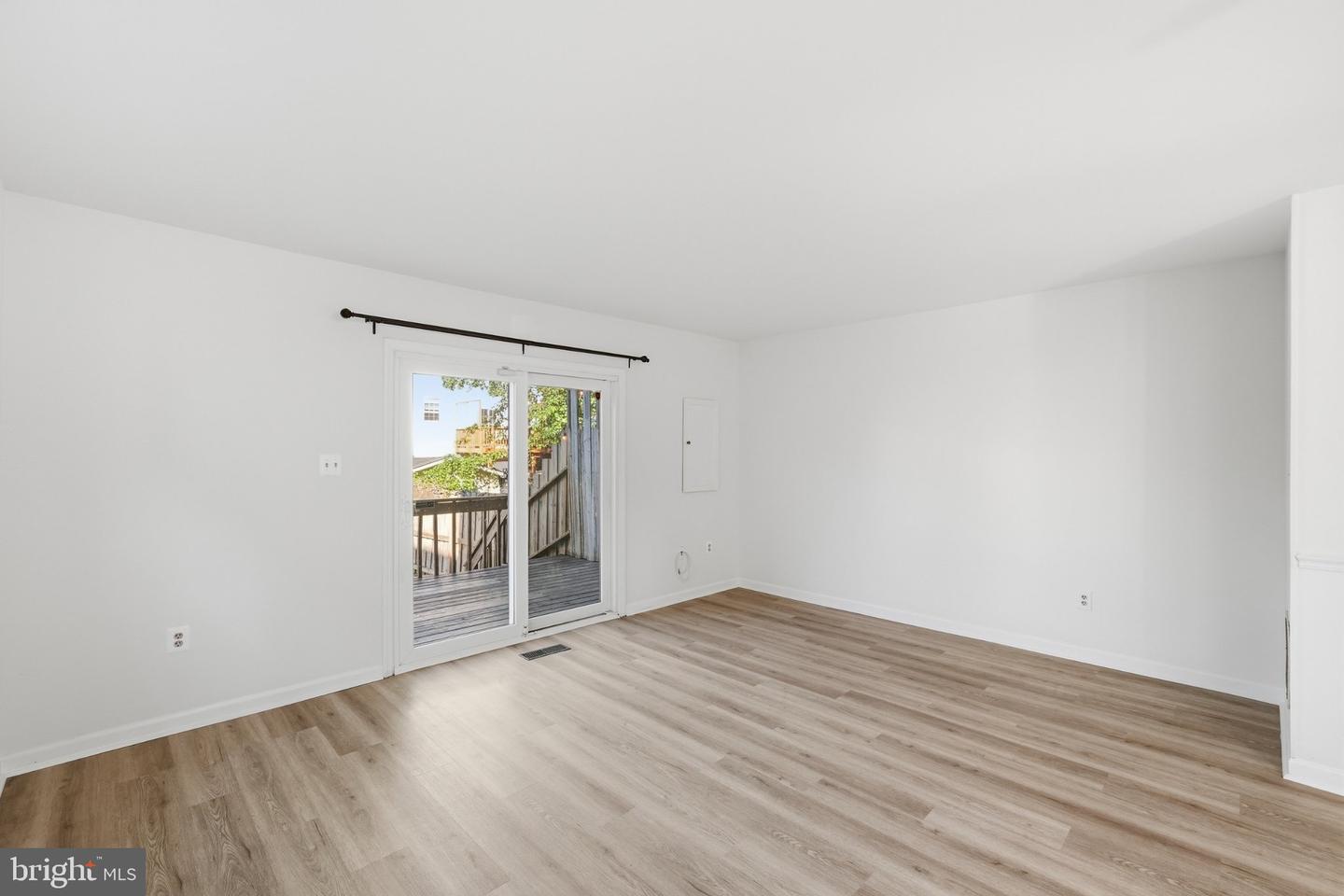 9 Leadbeater St #1/2 Property Photo 7