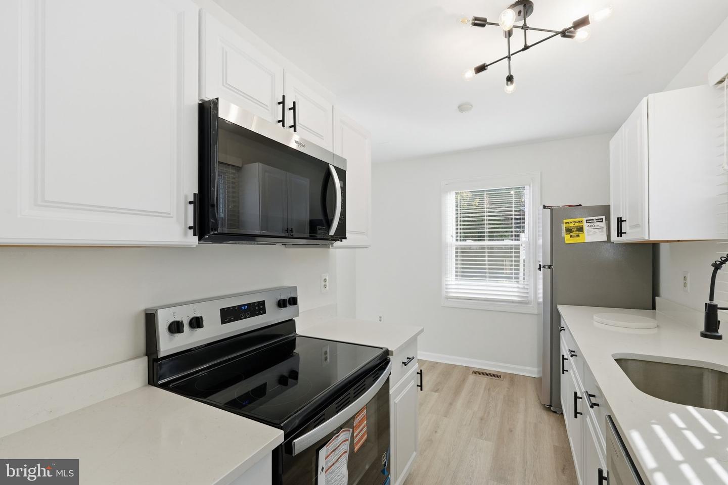 9 Leadbeater St #1/2 Property Photo 12