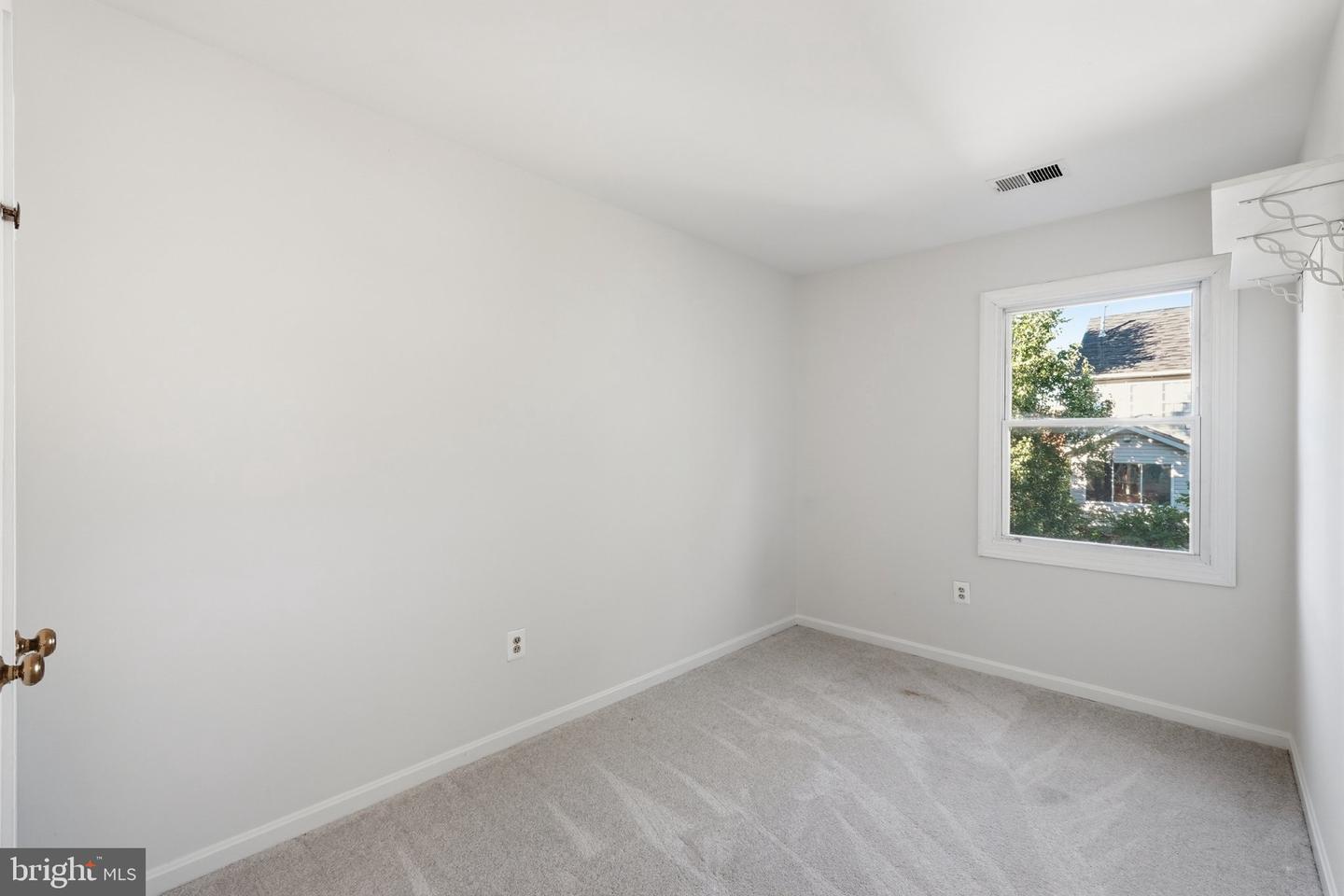 9 Leadbeater St #1/2 Property Photo 24