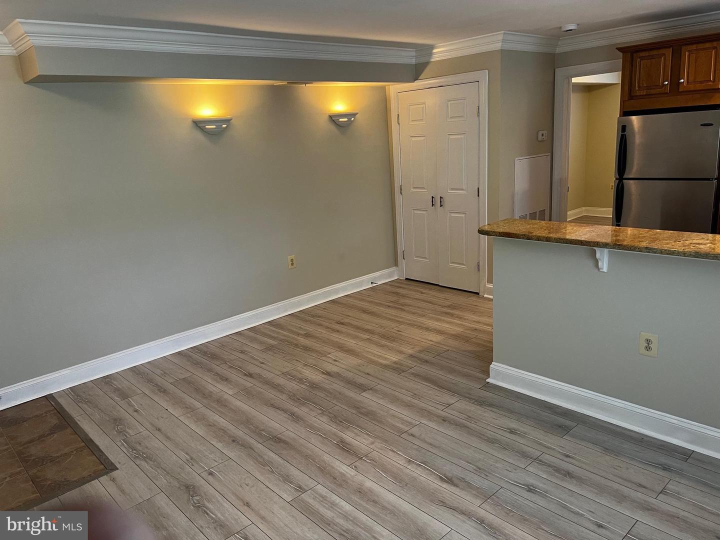 1219 Oronoco St #101 Property Photo 5