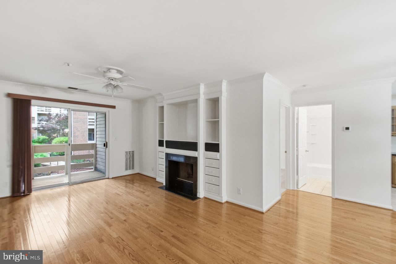 240 S Reynolds St #212 Property Photo 5