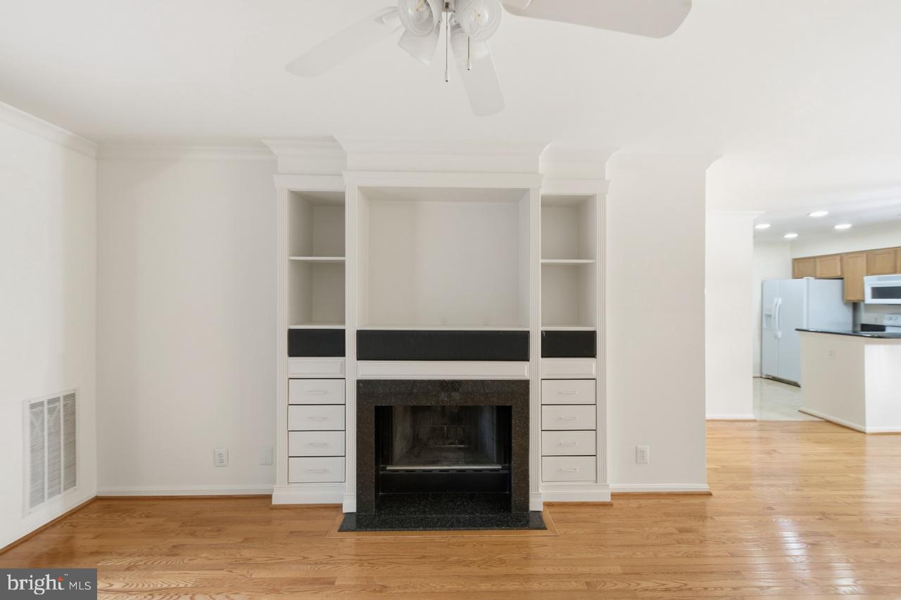 240 S Reynolds St #212 Property Photo 7