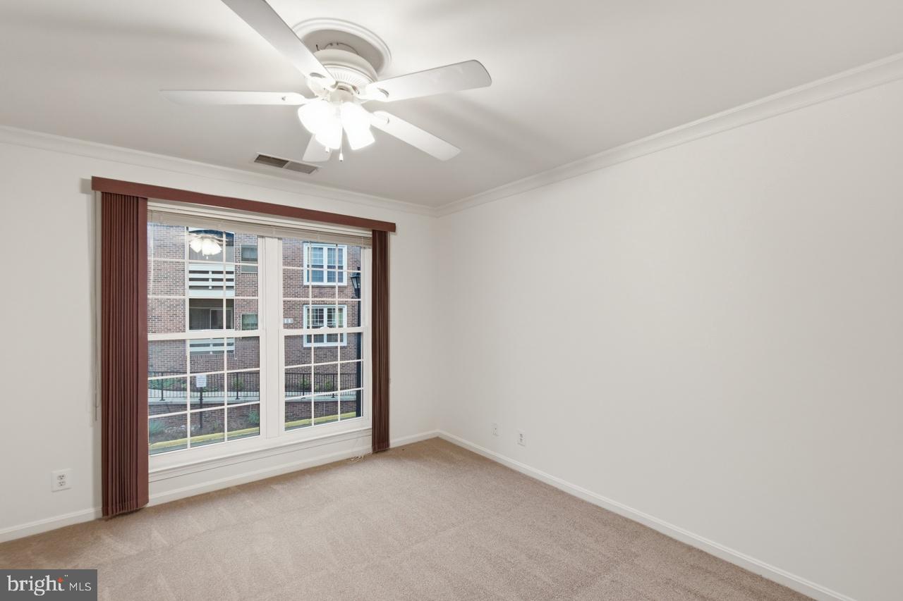 240 S Reynolds St #212 Property Photo 17