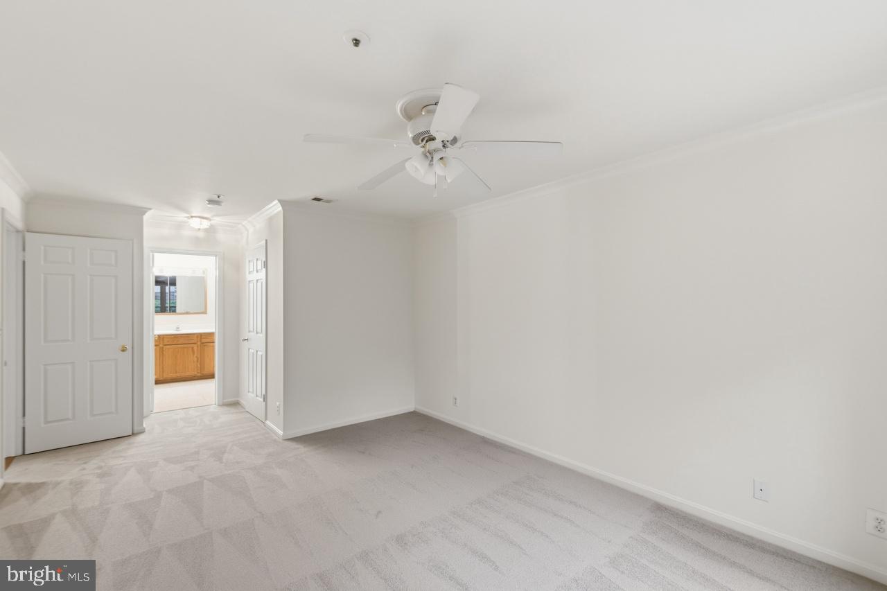 240 S Reynolds St #212 Property Photo 21