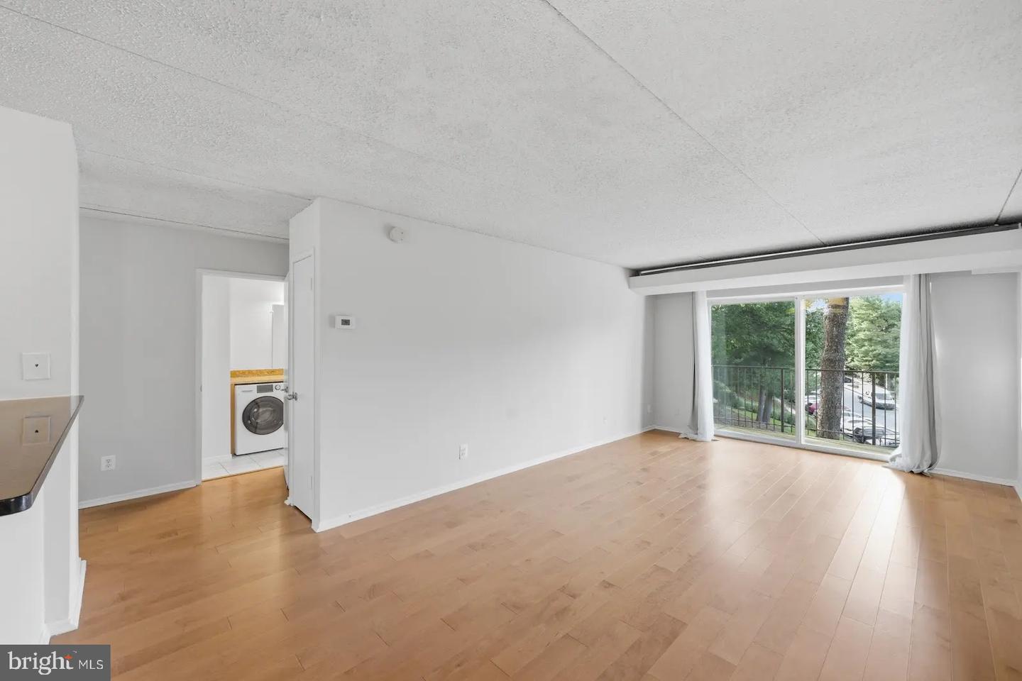 60 S Van Dorn St #202 Property Photo 4