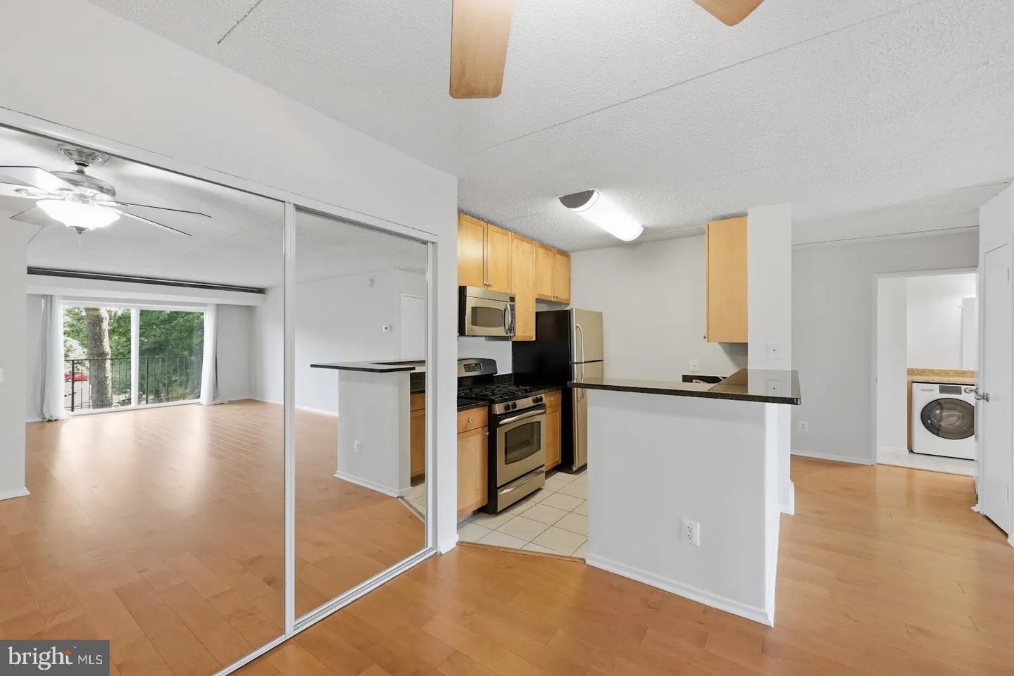 60 S Van Dorn St #202 Property Photo 10