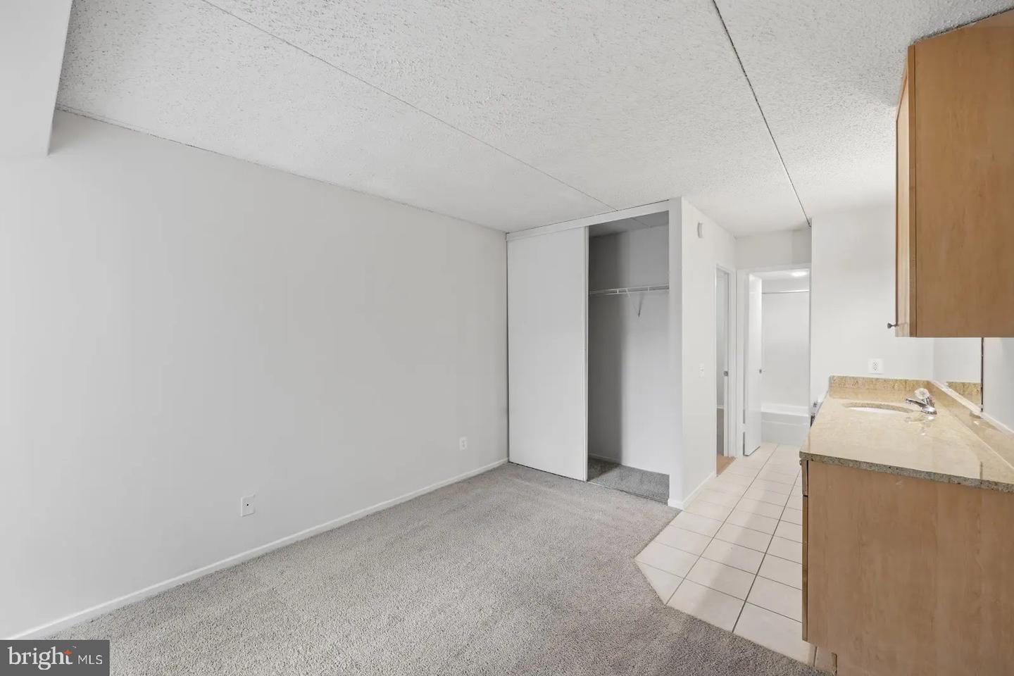 60 S Van Dorn St #202 Property Photo 16