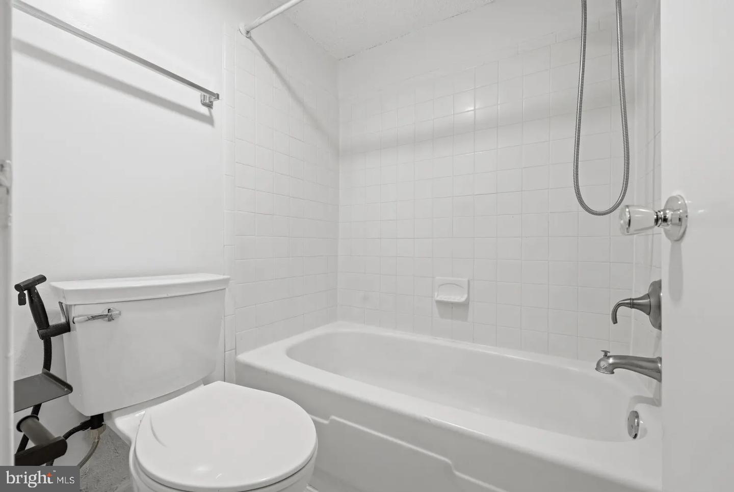 60 S Van Dorn St #202 Property Photo 20