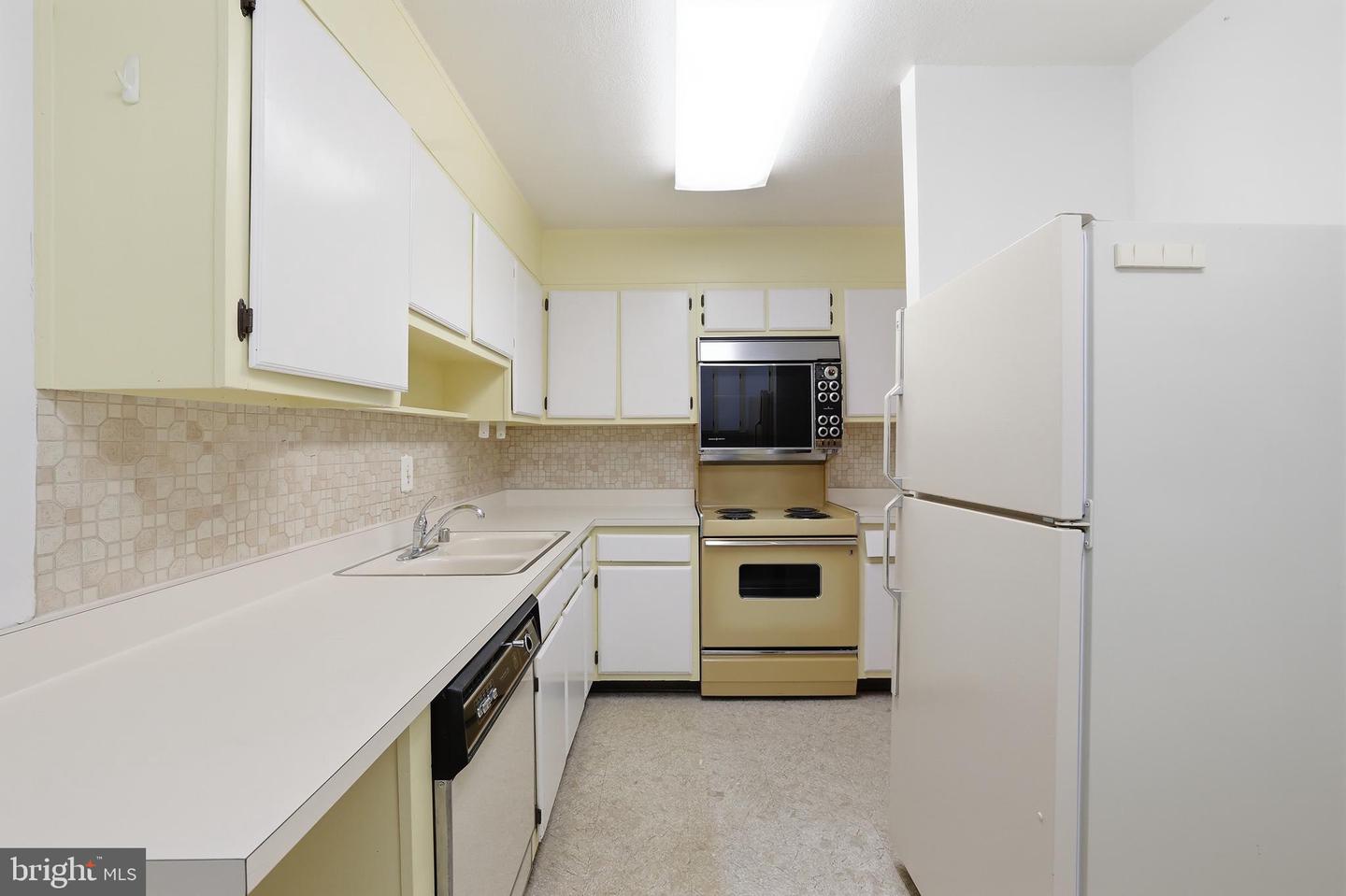 6101 Edsall Rd #502 Property Photo 9
