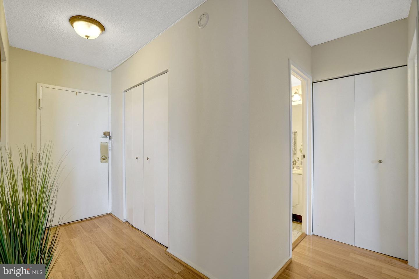 5500 Holmes Run Pkwy #1118 Property Photo 12