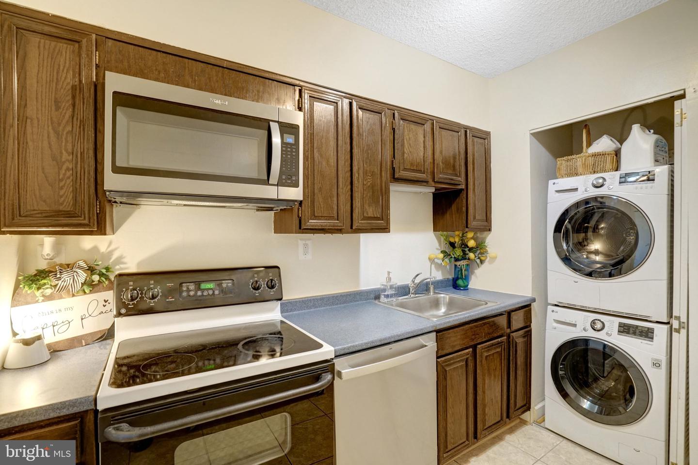 5500 Holmes Run Pkwy #1118 Property Photo 20