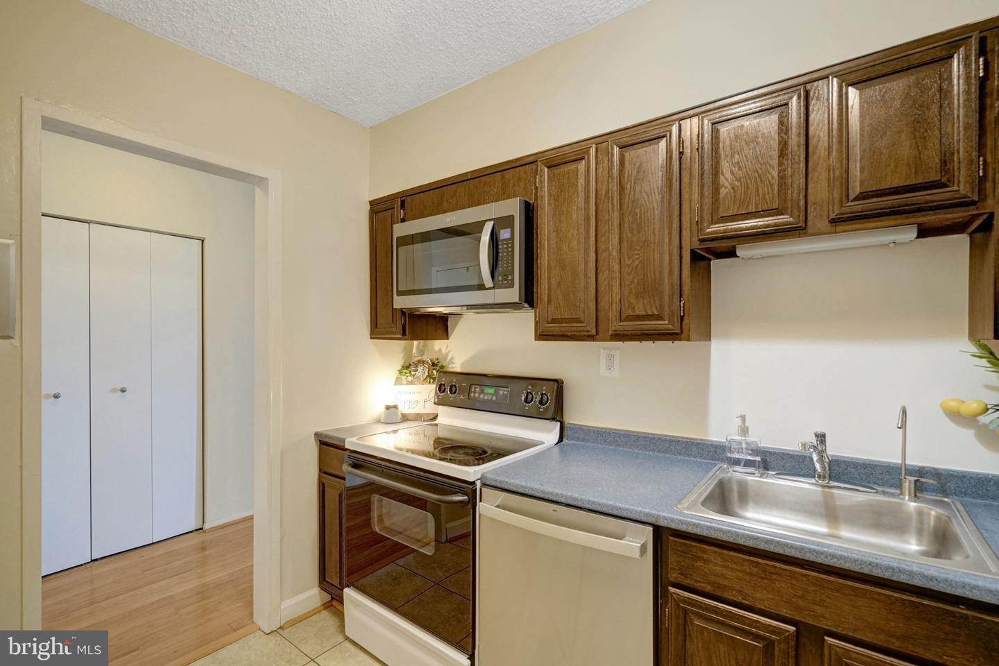 5500 Holmes Run Pkwy #1118 Property Photo 22