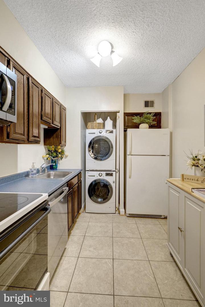 5500 Holmes Run Pkwy #1118 Property Photo 23