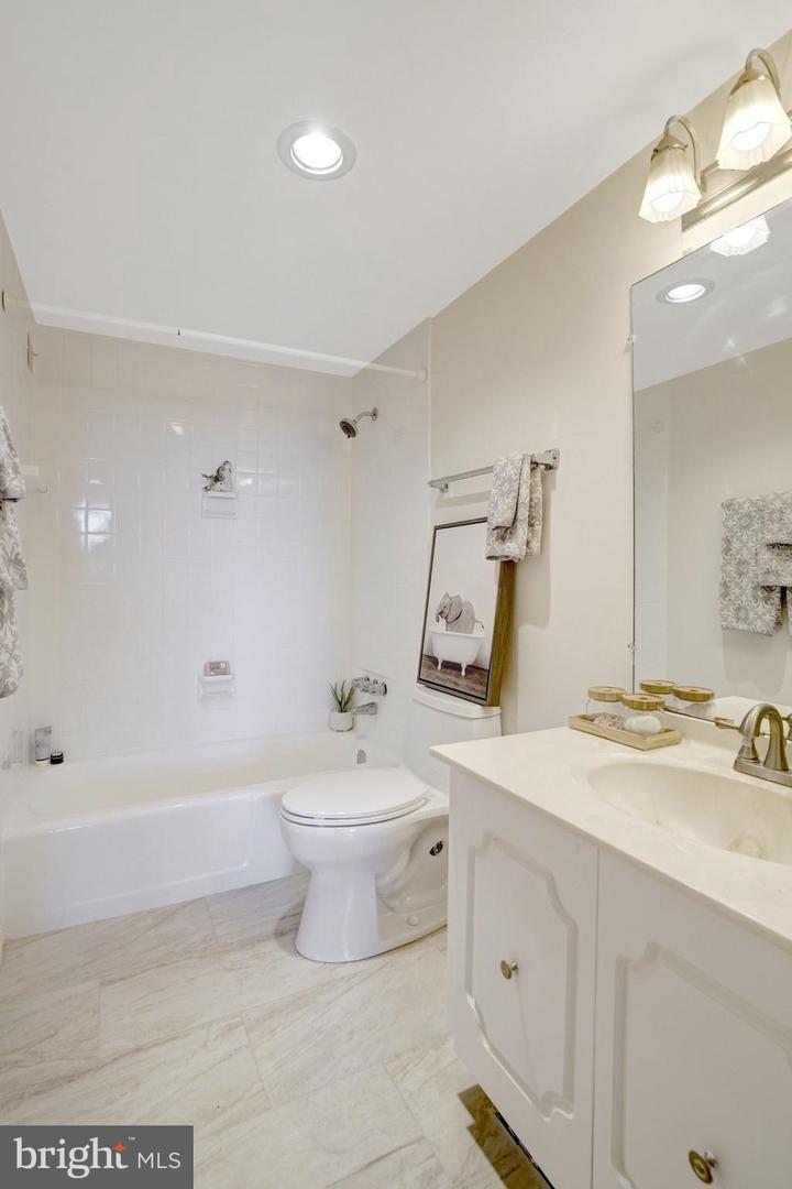 5500 Holmes Run Pkwy #1118 Property Photo 25