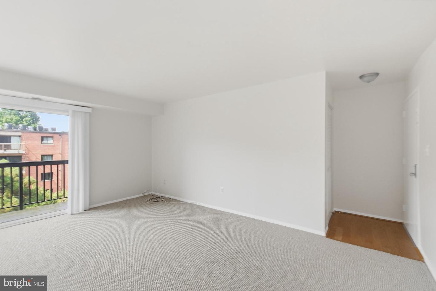 3222 S 28th St #402 Property Photo 9