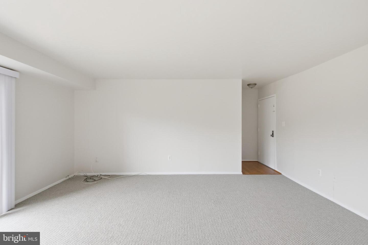 3222 S 28th St #402 Property Photo 10