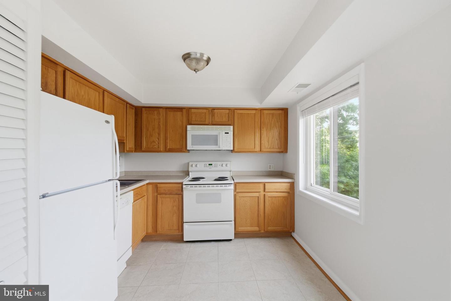 3222 S 28th St #402 Property Photo 14