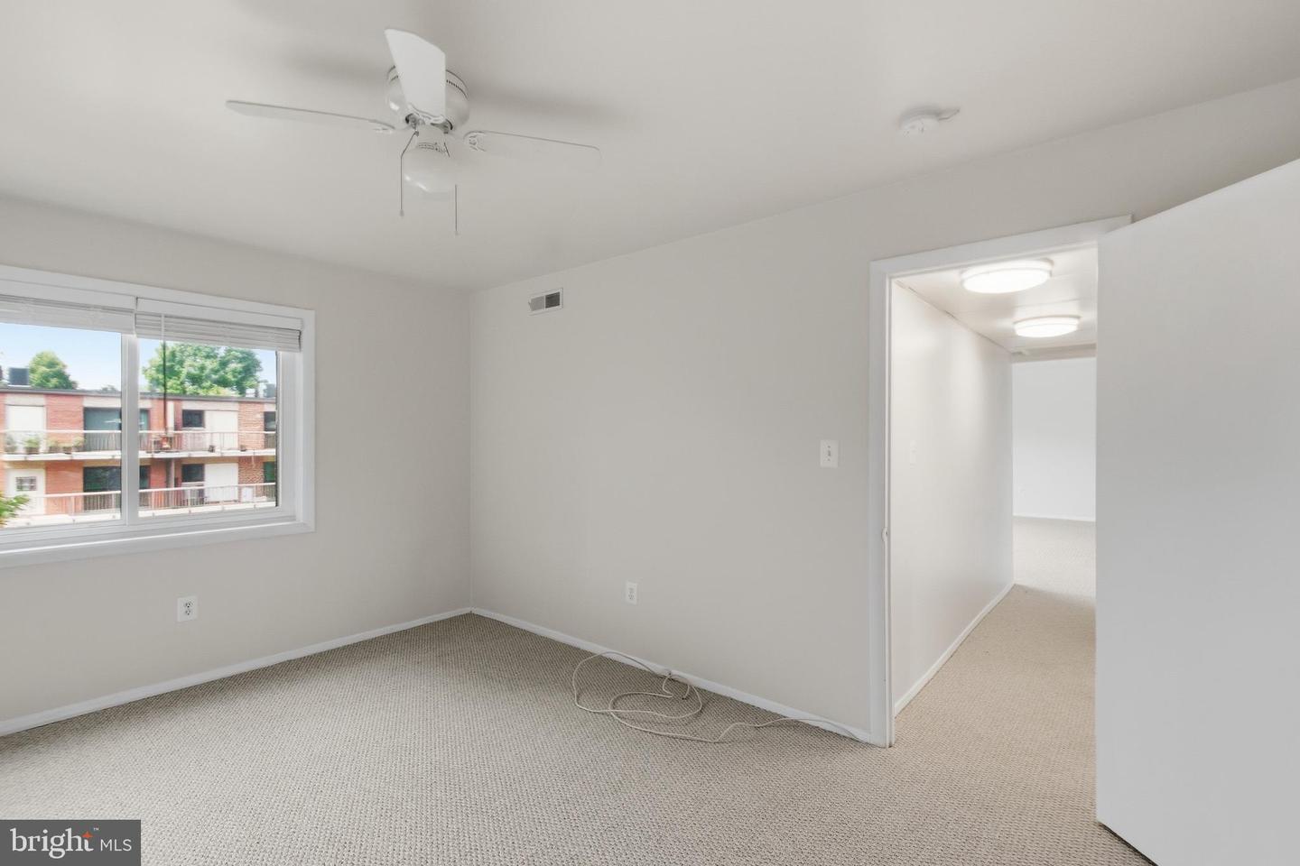 3222 S 28th St #402 Property Photo 20