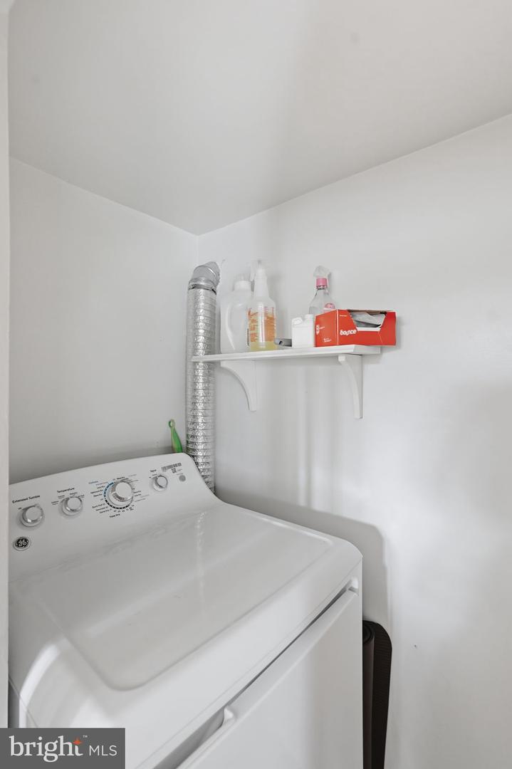 3727 Lyons Ln #3727 Property Photo 17