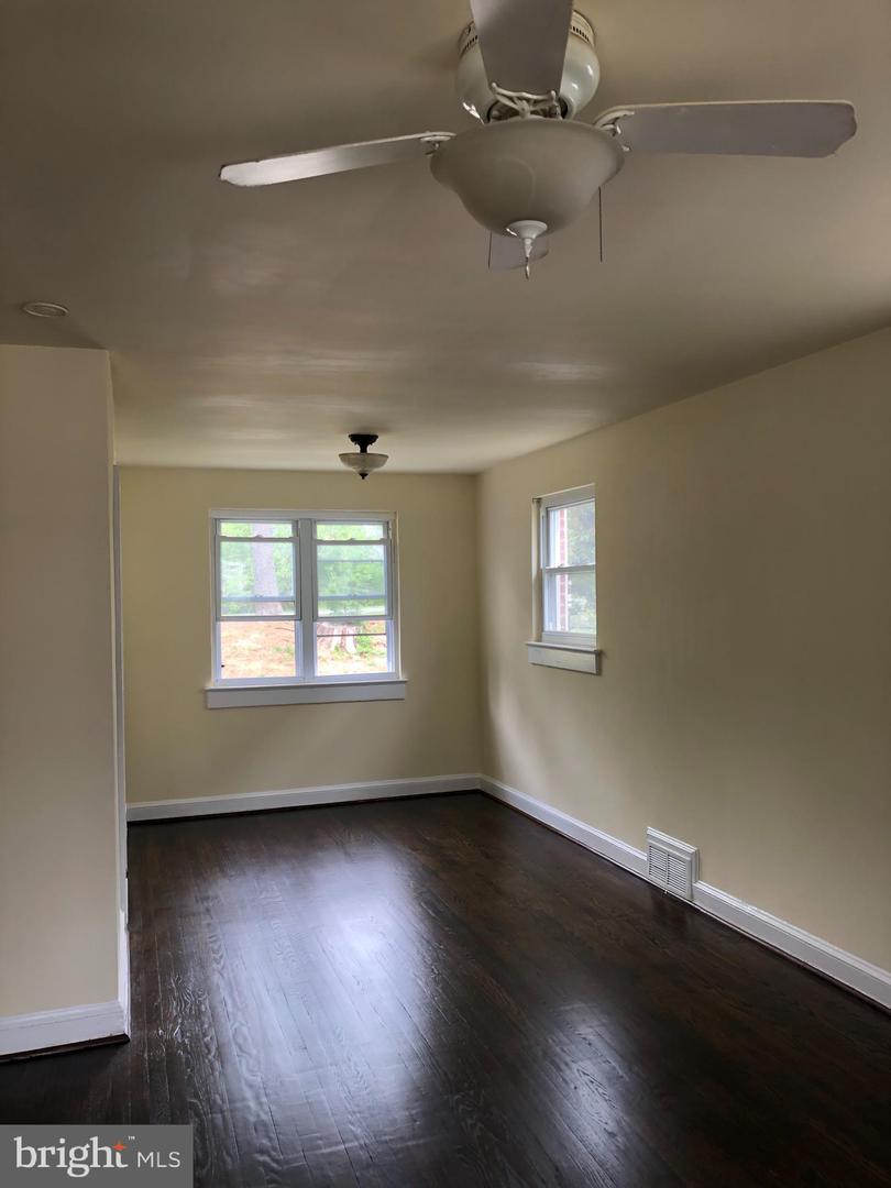 3039 Manning Property Photo 5