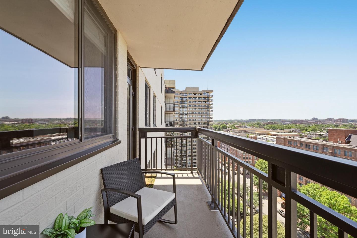 801 N Pitt St #1601 Property Photo 14