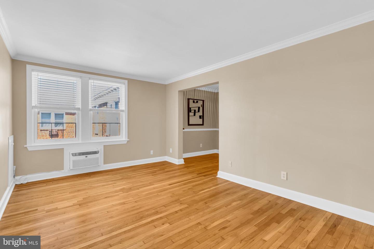 922 S Washington St #312 Property Photo 4