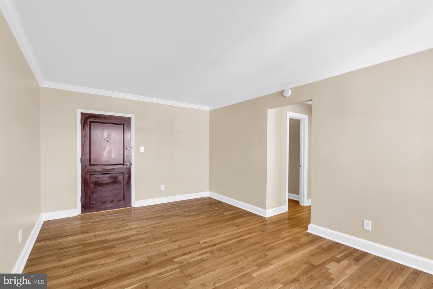 922 S Washington St #312 Property Photo 14