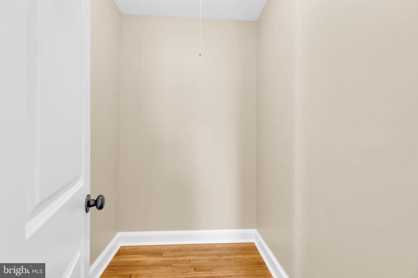 922 S Washington St #312 Property Photo 17