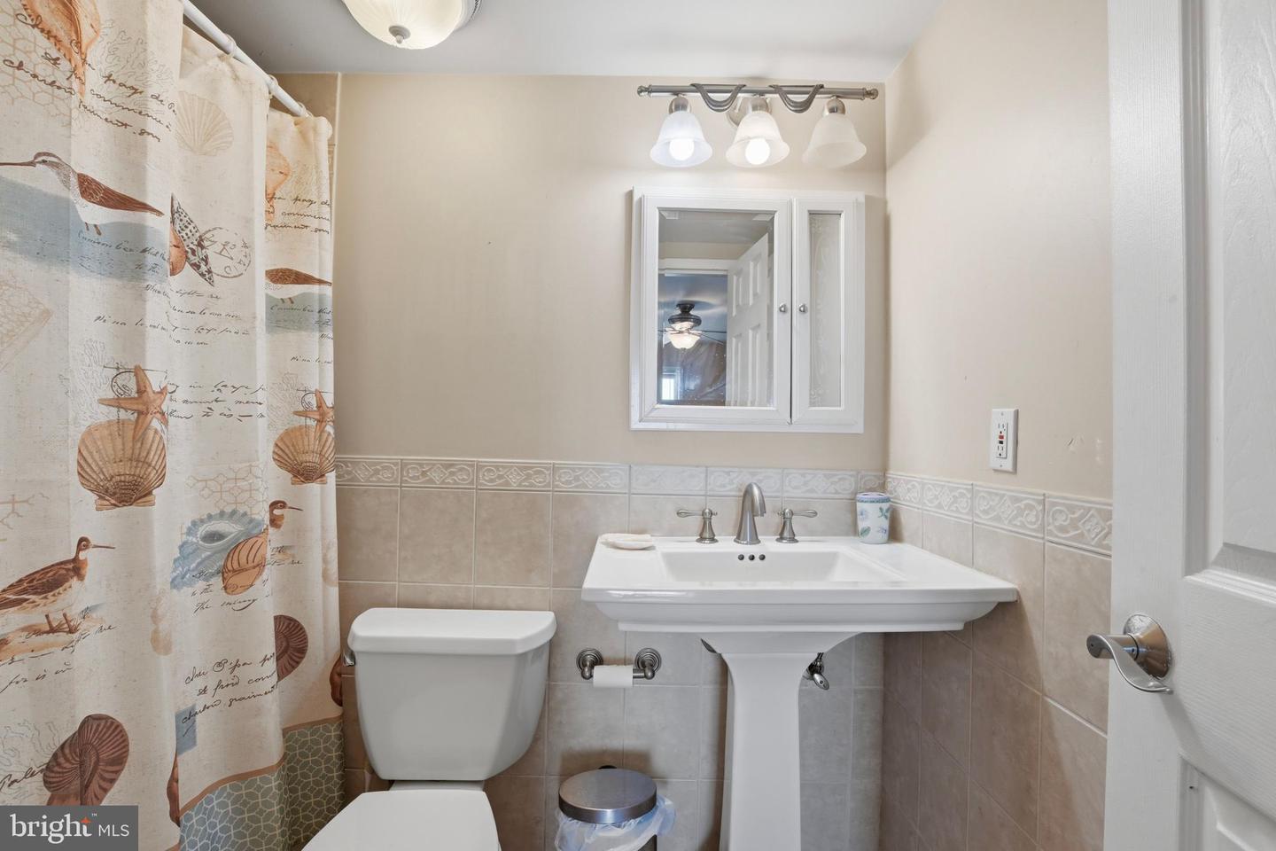 5250 Valley Forge Dr #704 Property Photo 8