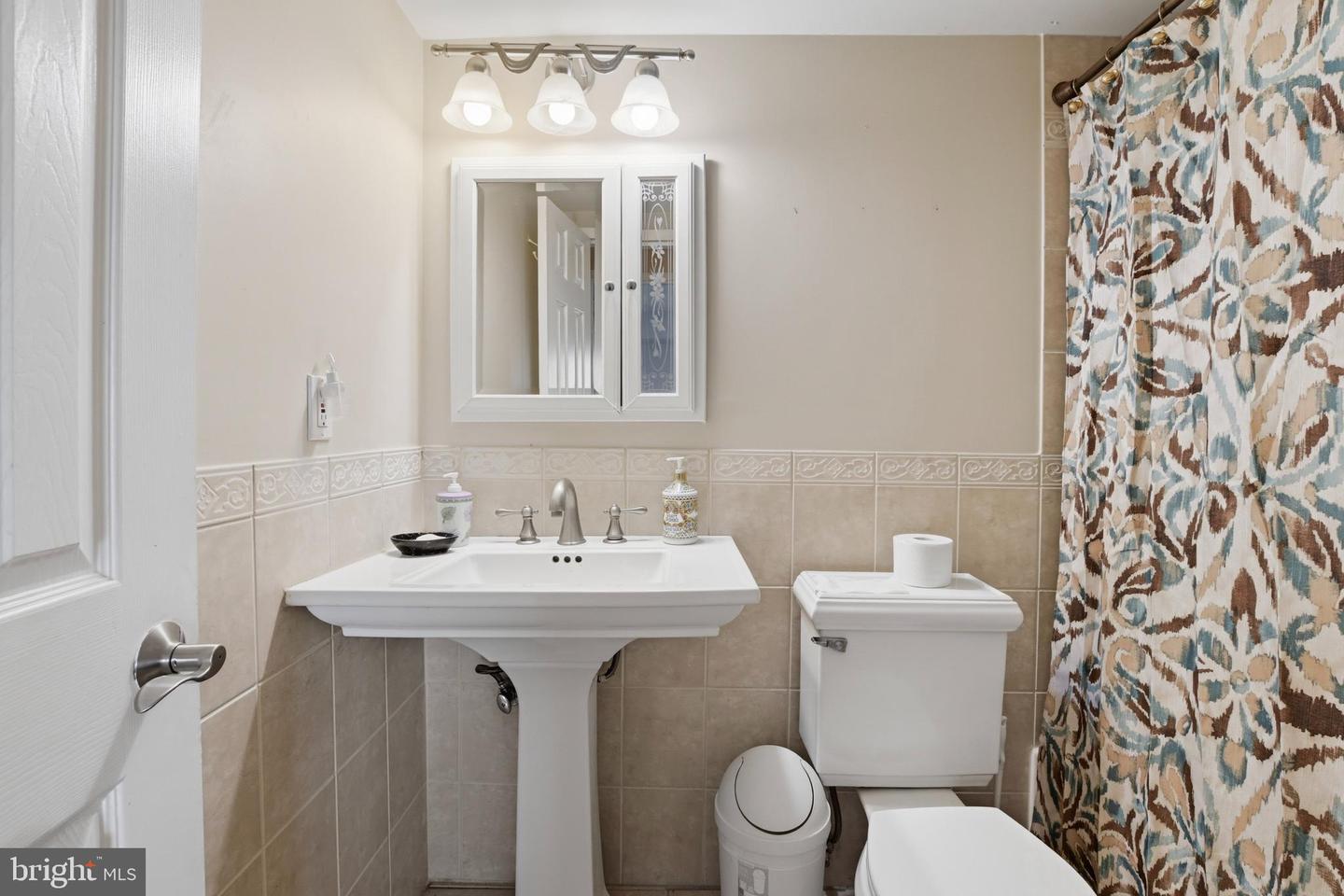 5250 Valley Forge Dr #704 Property Photo 14