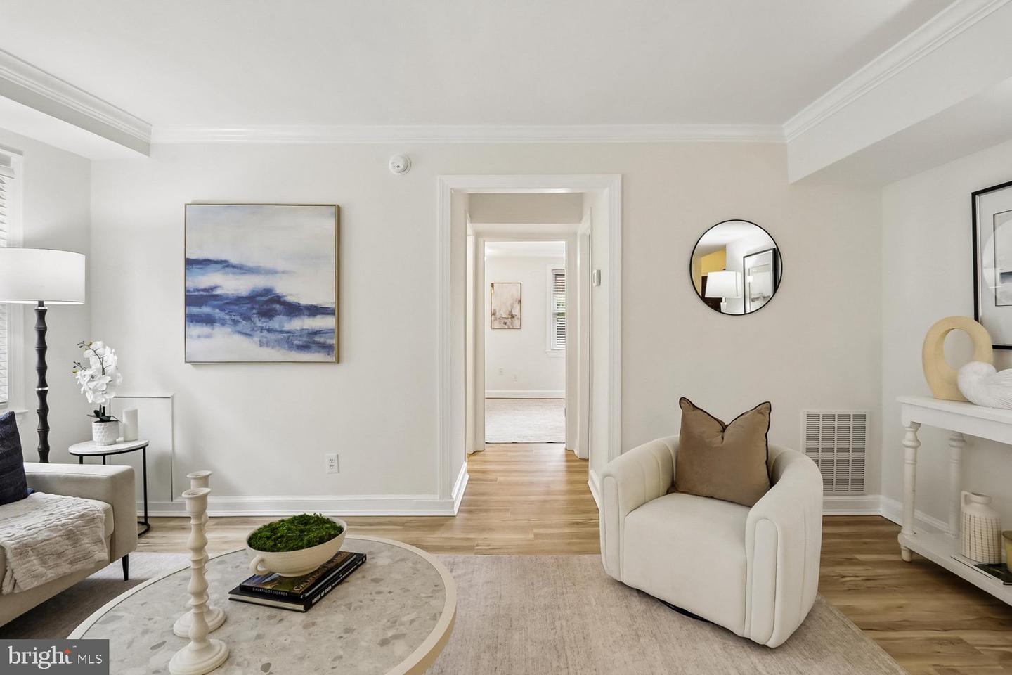 719 S Saint Asaph St #107 Property Photo 8