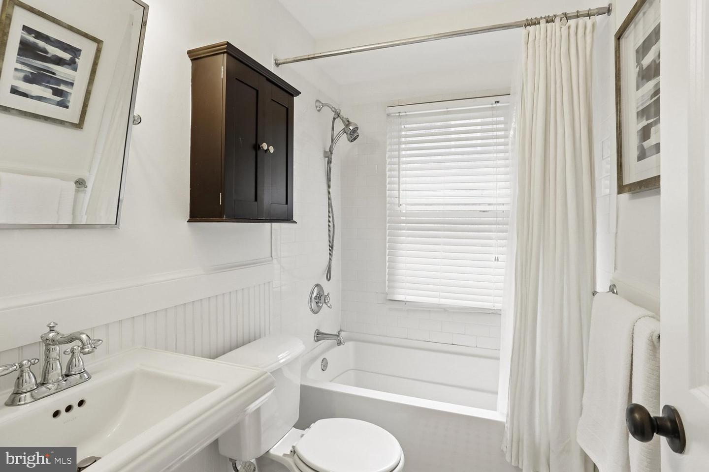 719 S Saint Asaph St #107 Property Photo 16