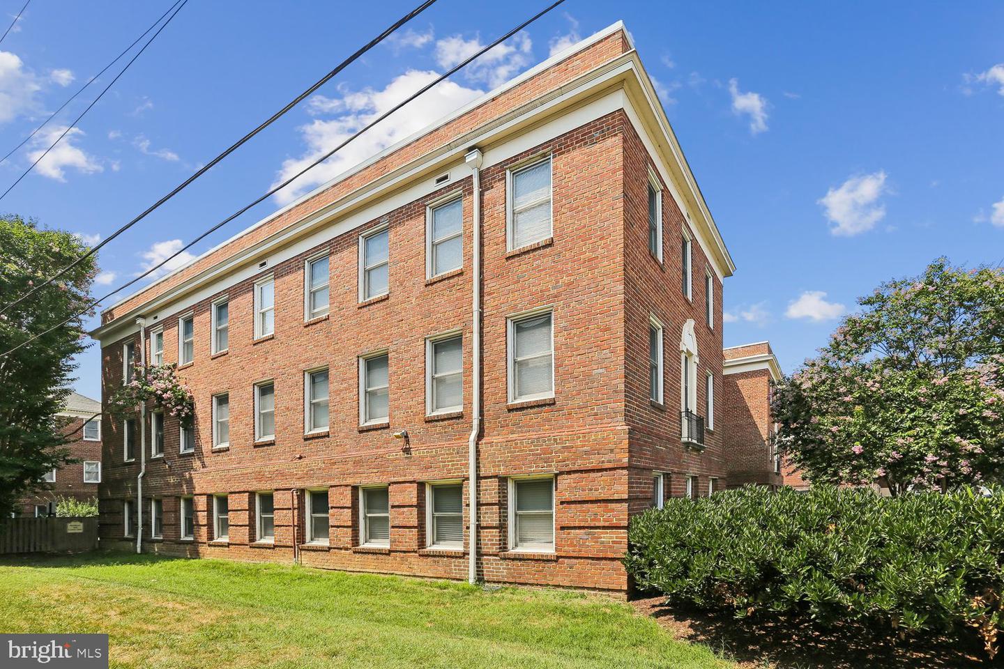 719 S Saint Asaph St #107 Property Photo 19