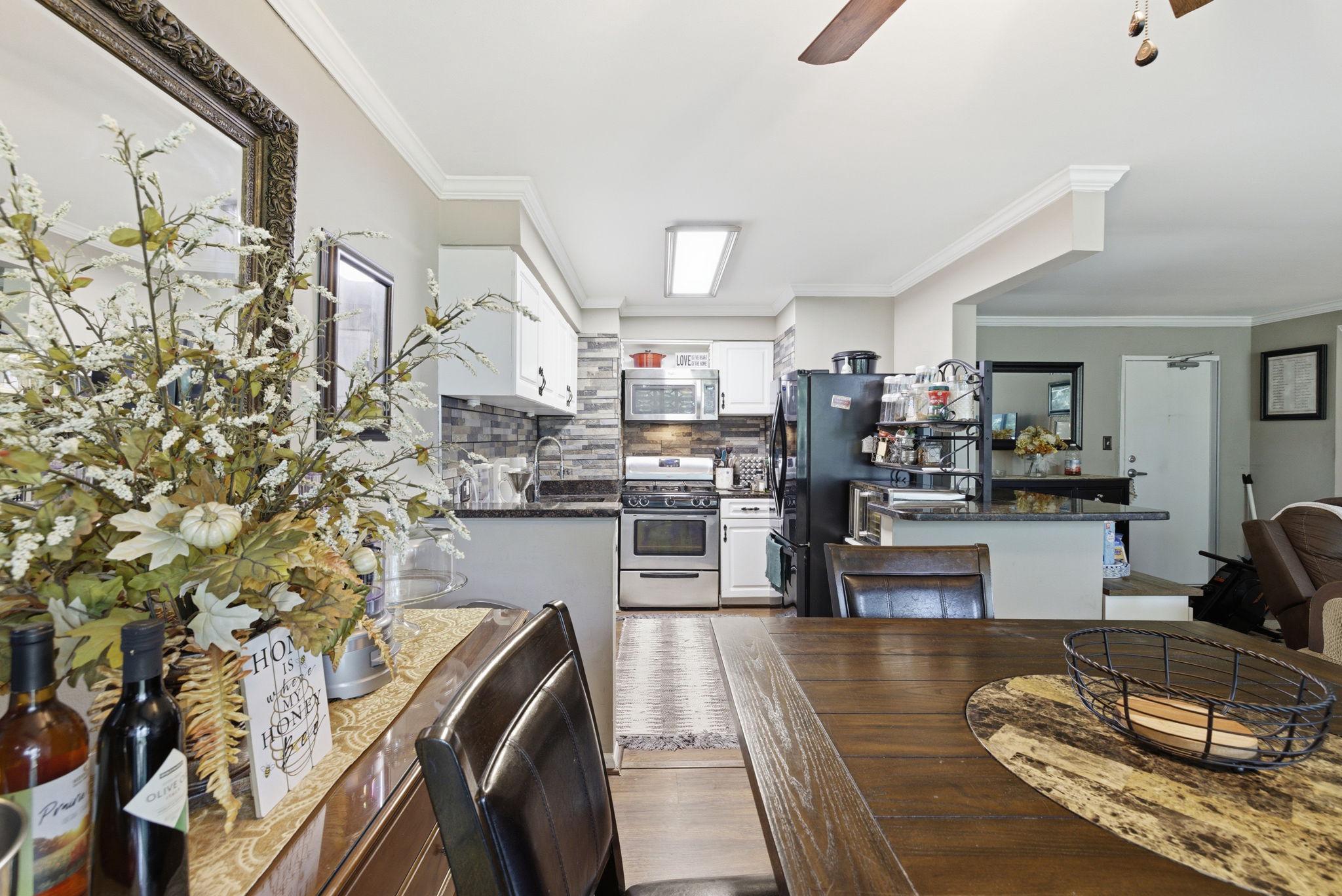 4 S VAN DORN ST #603 Property Photo 1