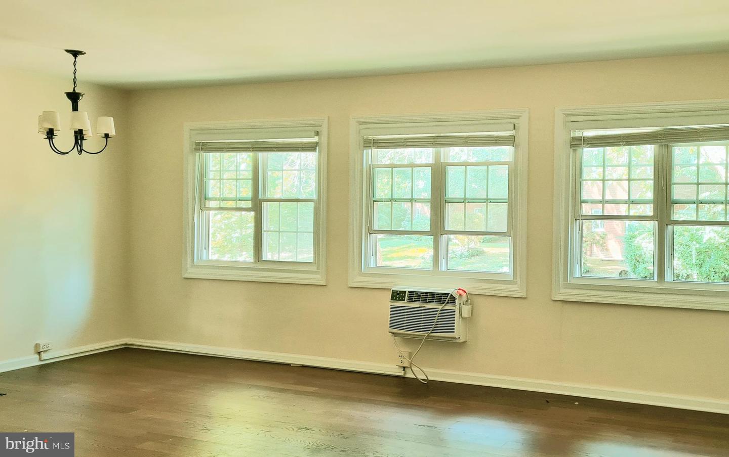 1622 Ripon Pl Property Photo 4