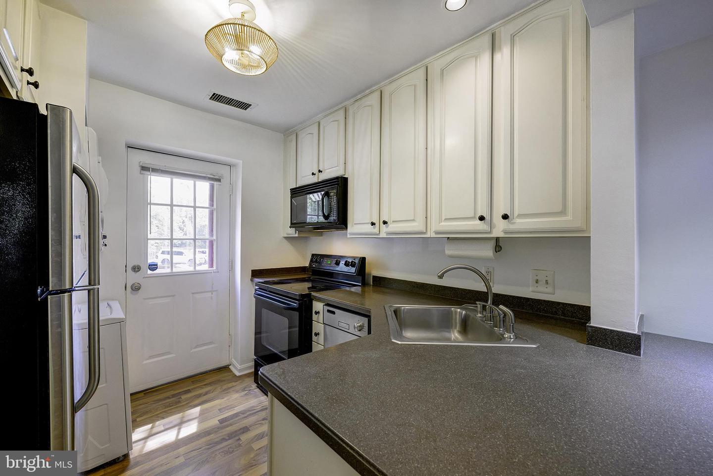 1403 E Abingdon Dr #2 Property Photo 11