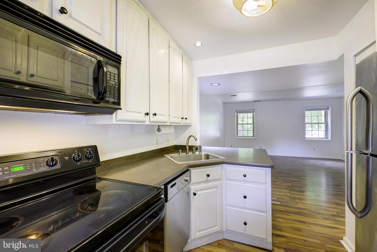 1403 E Abingdon Dr #2 Property Photo 12