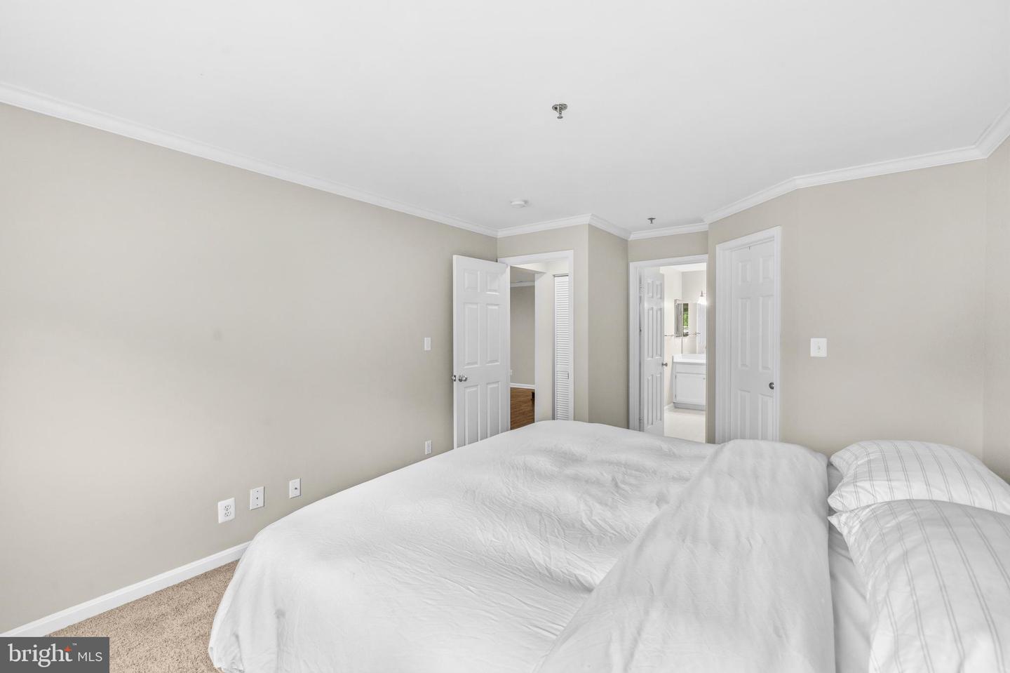1100 Quaker Hill Dr #129 Property Photo 18
